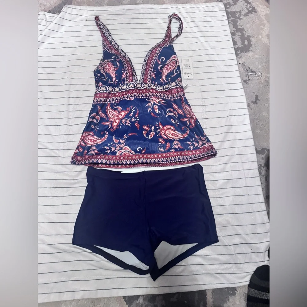 Cupshe Paisley Print Tankini Top & Short
Bottoms Set - Picture 4 of 6